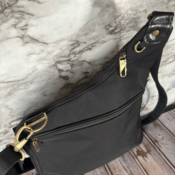 Travelon Crossbody Shoulder Purse Black Nylon Turnlock Hiking Travel Bag - Picture 5 of 13